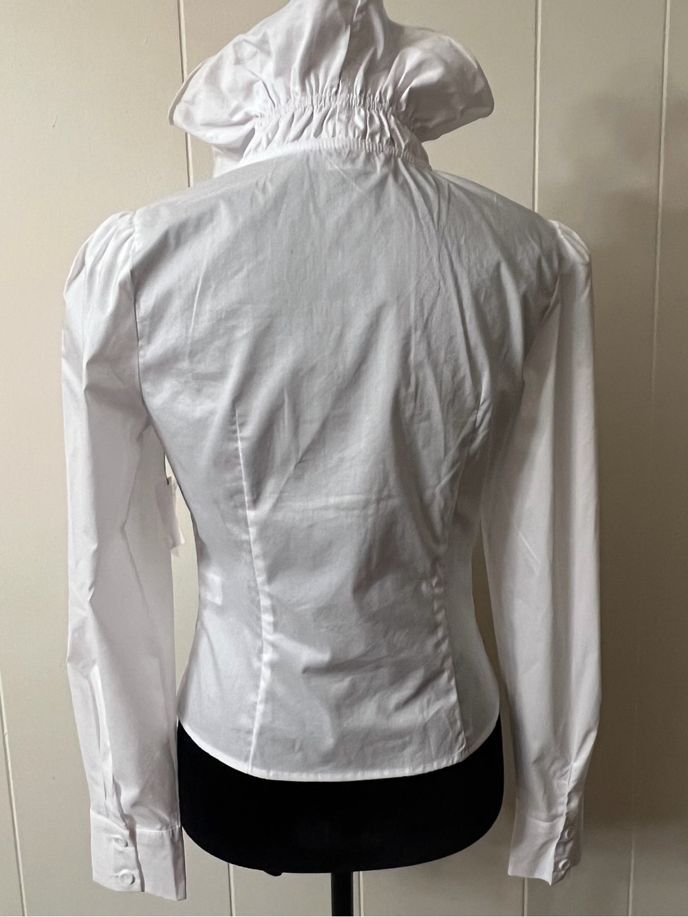 AKIRA Calista Statement Ruffle Collar Button Down Blouse White NWT Size S - Picture 4 of 15